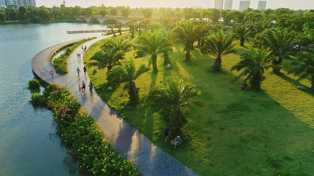 Một góc đô thị Ecopark tại Hưng Yên nhìn từ trên cao với mảng xanh và mặt nước